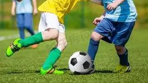 揭秘岚图巅峰对决：卢放谈泰山之巅的锋芒之战 —— 星车场风云录