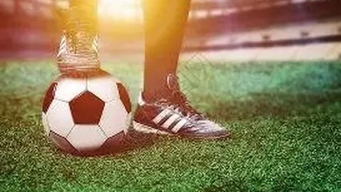 第73届导演工会大奖花落谁家？赵婷蝉联最佳导演殊荣